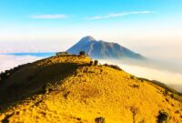 merbabu selo gunung pendakian jalur boyolali inspirasi tenda tengah pict puncak https://banyumas.tribunnews.com/2024/03/12/sempat-dilanda-badai-jalur-pendakian-gunung-merbabu-via-selo-dan-suwanting-ditutup-hingga-idulfitri terbaru
